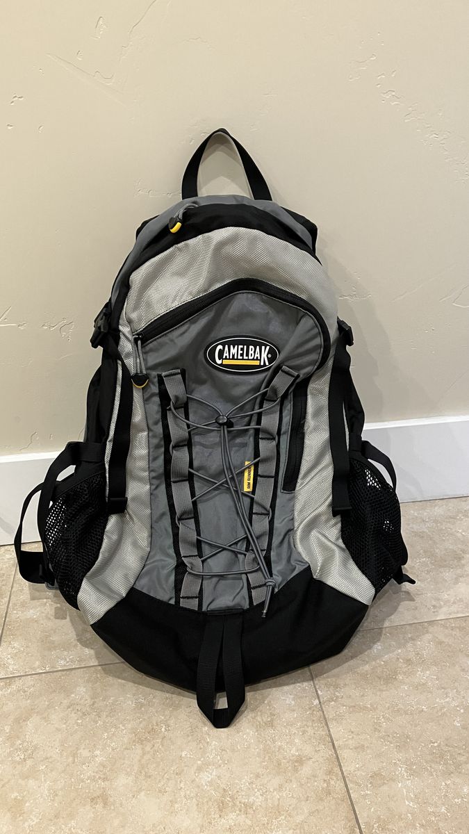 Camelbak Rim Runner Backpack w/rain cover
