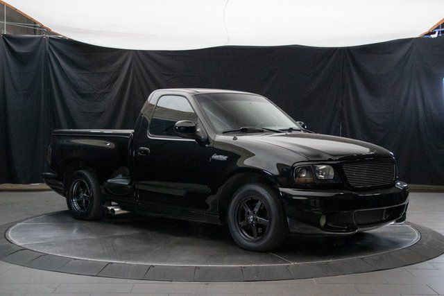 2002 Ford F-150 SVT Lightning Base