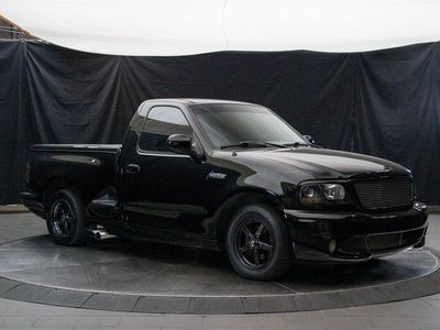 2002 Ford F-150 Lightning Base