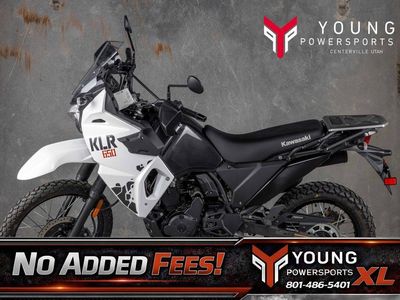 2025 Kawasaki KLR®650 Pearl Crystal White/Metallic Carbon Gray