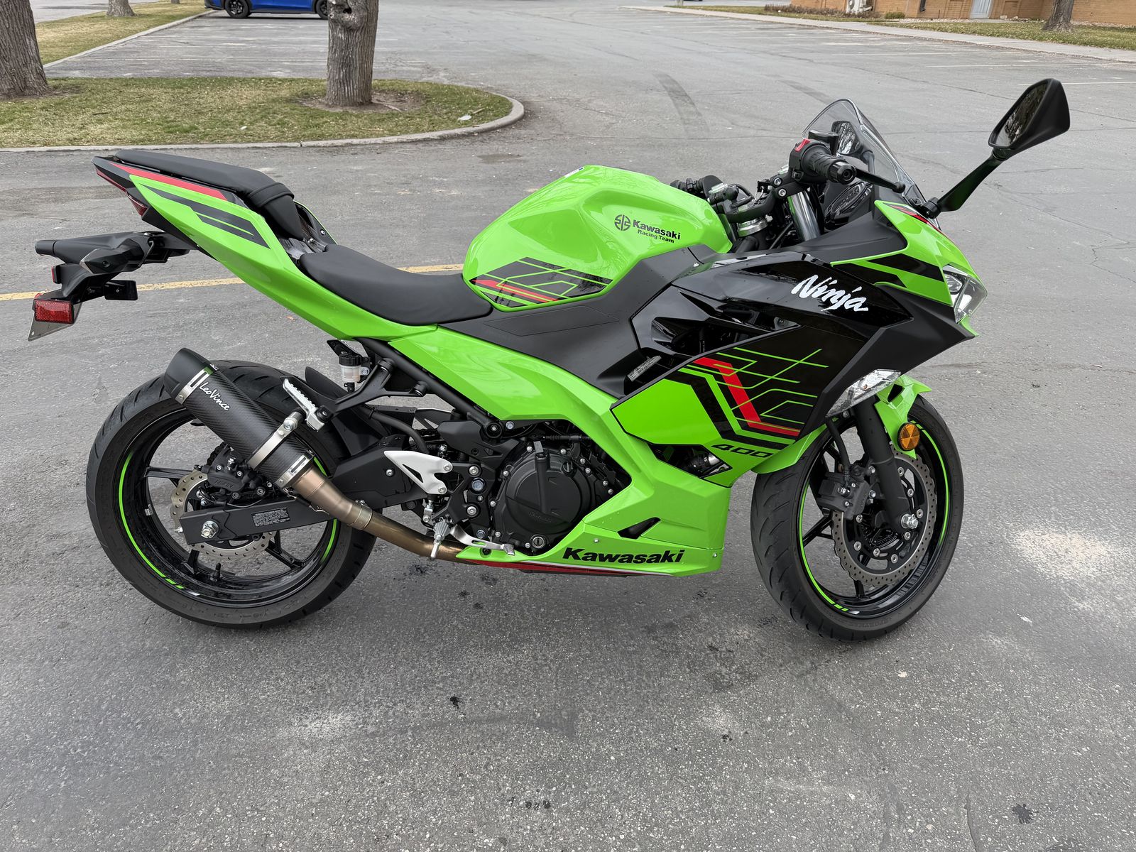 2023 Kawasaki Ninja 400 KRT