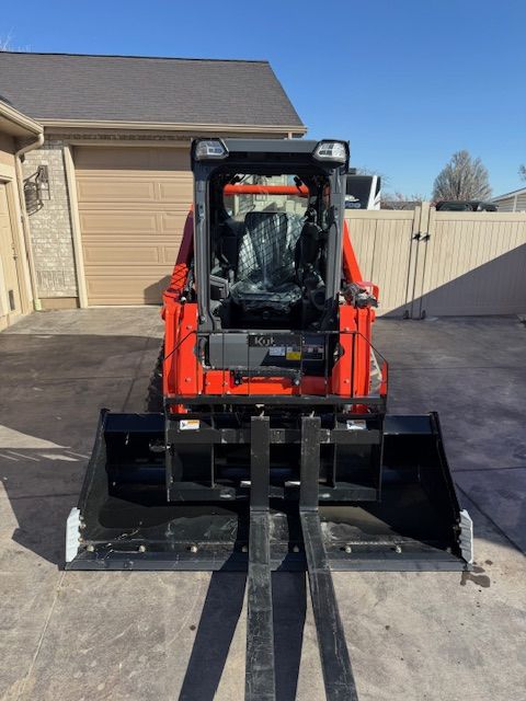 Skid Steer Track Loader For Rent - SVL 75