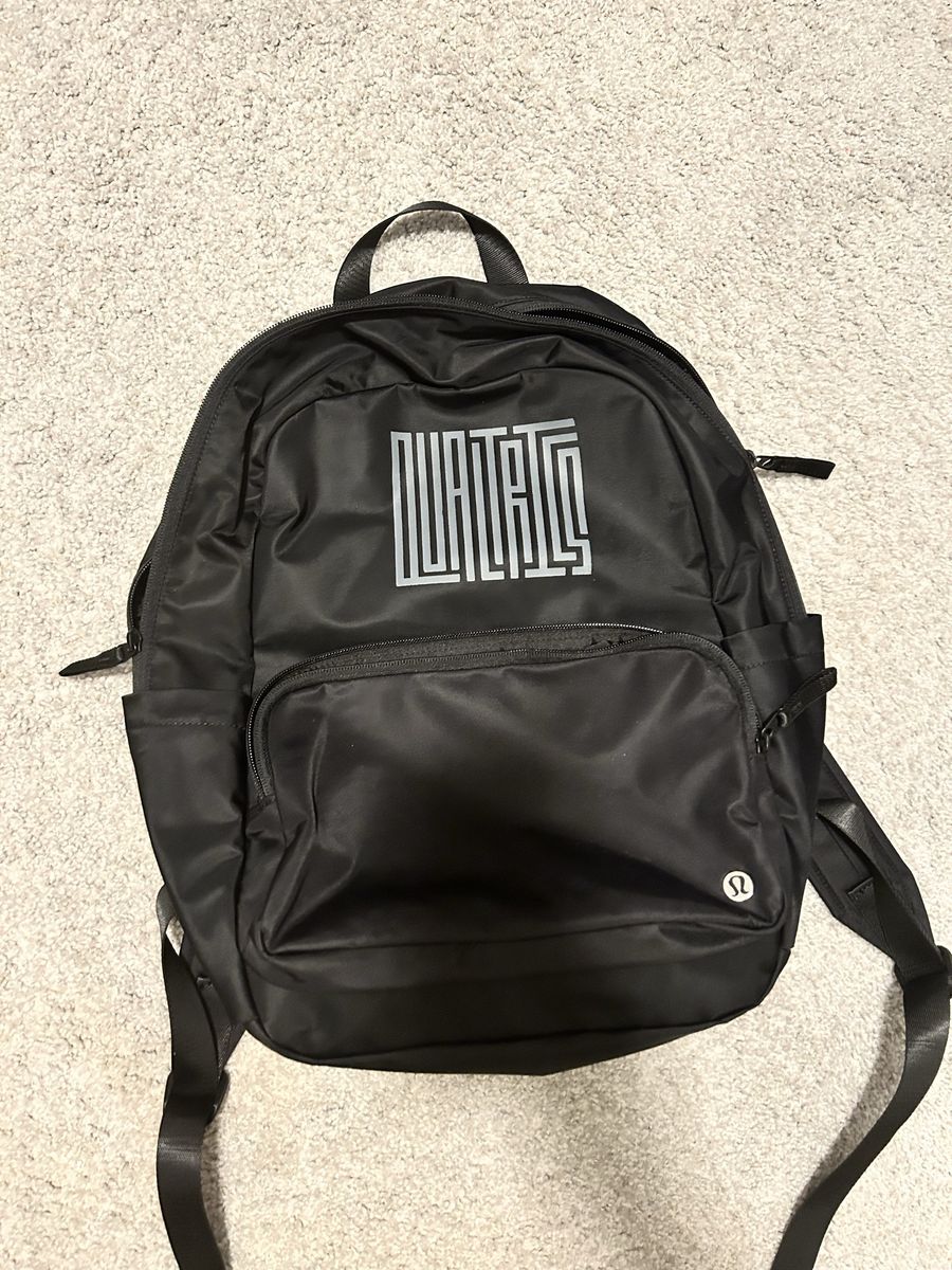 Qualtrics Backpack, Like-New