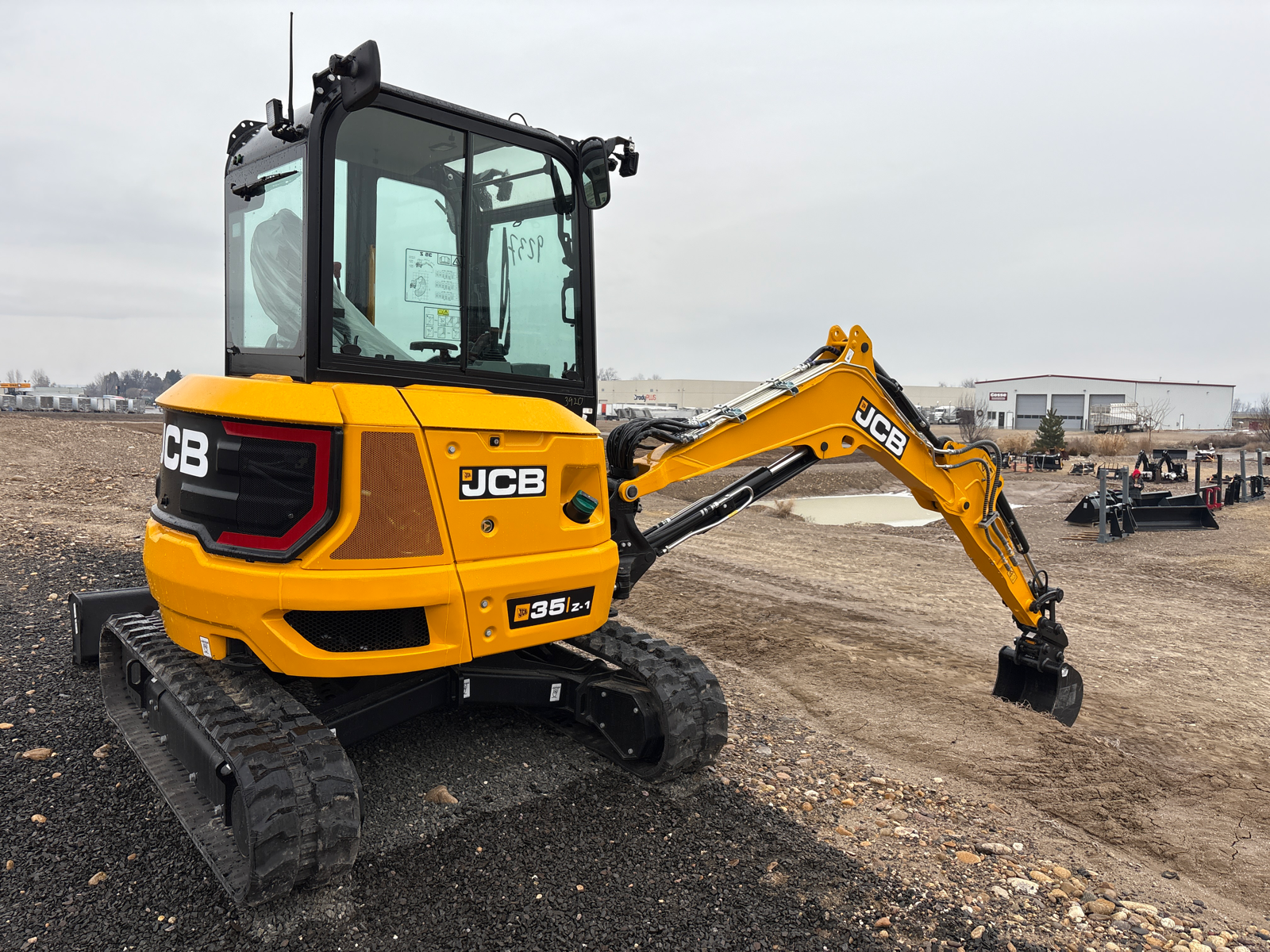2025 JCB 35Z