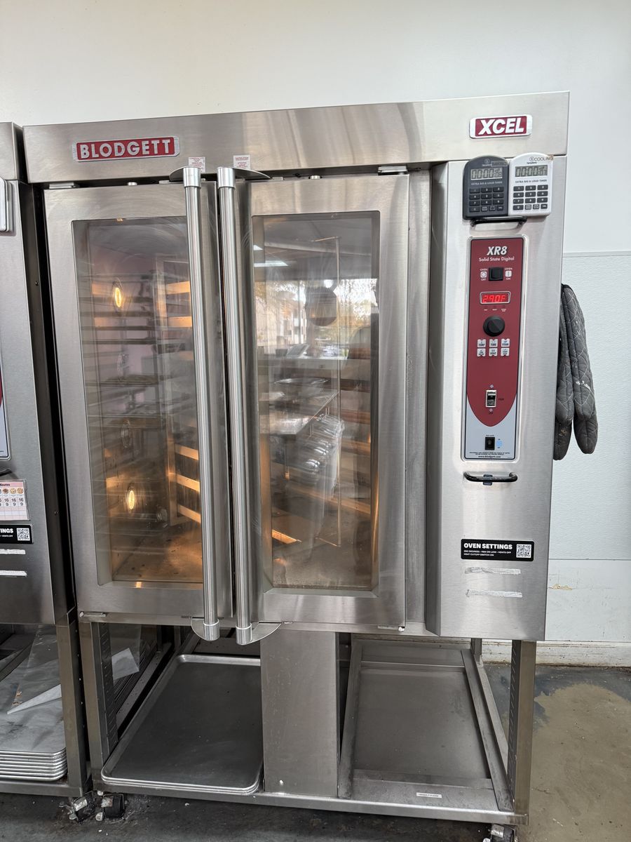 Blodgett XR8E Electric Mini Rotating Rack Bakery Convection Oven w/ Stand $40k new