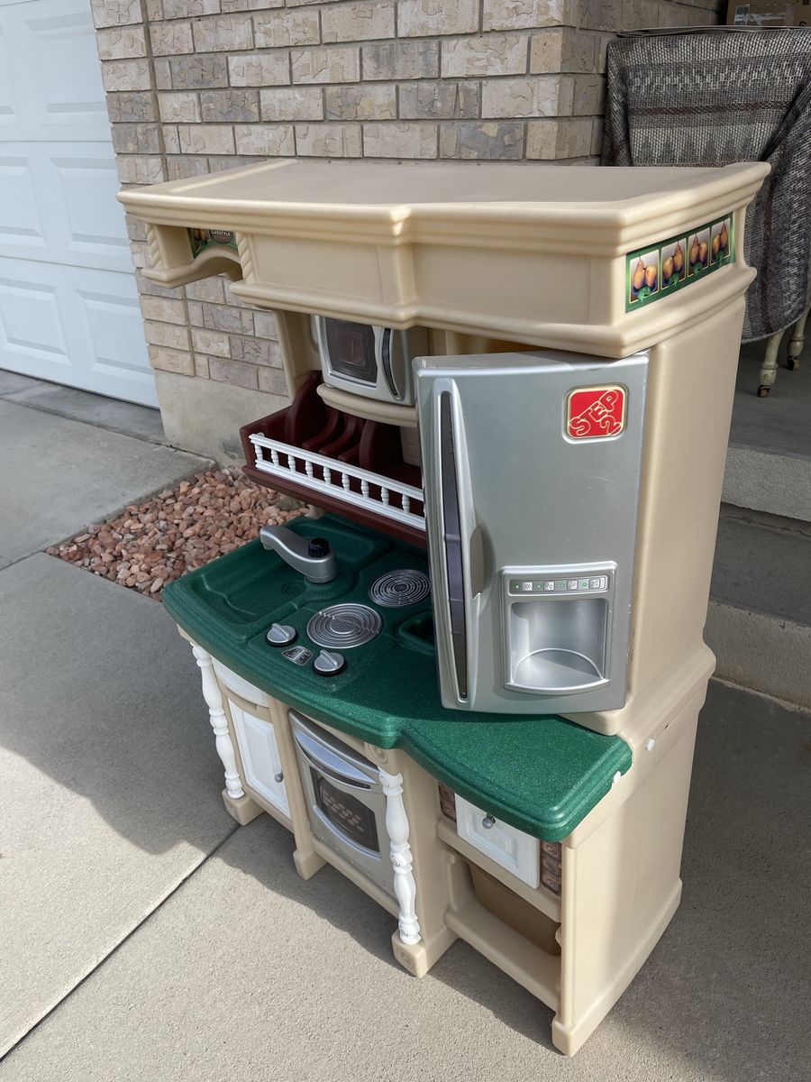 Kids play kitchen