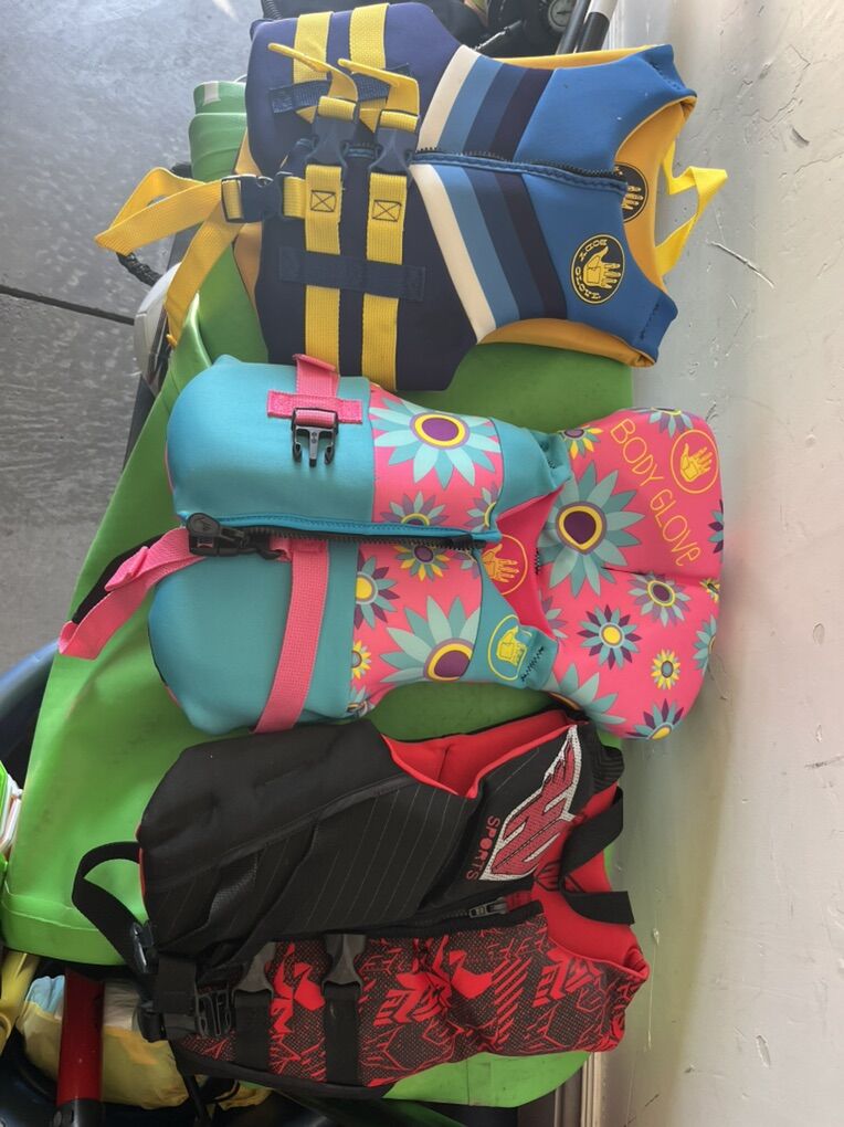 three Kid, Infant Lifevest