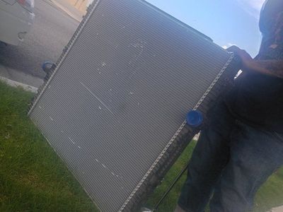 Used Auto Radiator for Cars - Good Condition
