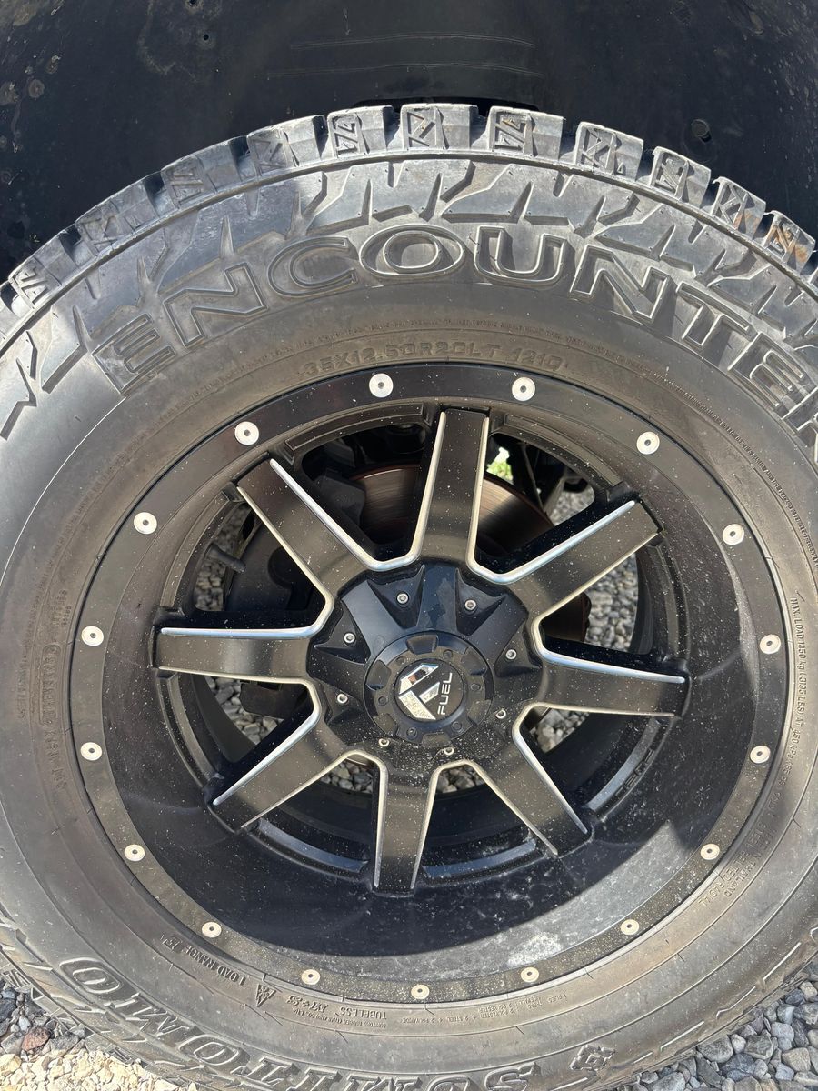 35x12.50R20