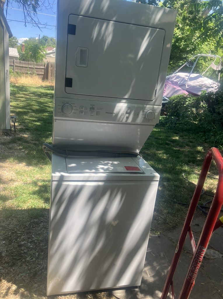 Fridgidaire combo Washer/Dryer