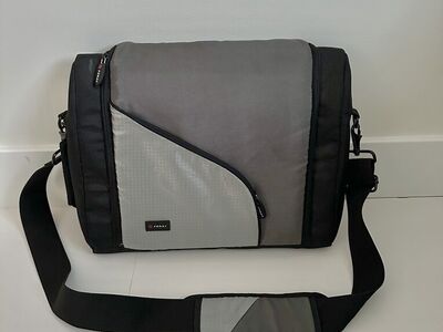 New Foray Laptop Bag