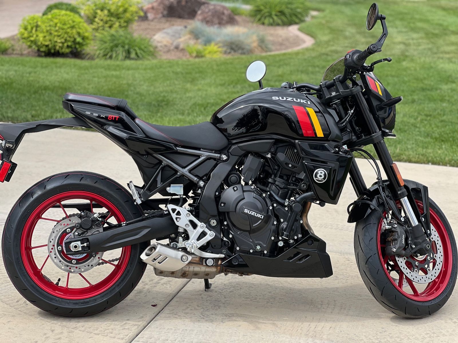2026 SUZUKI GSX8TT