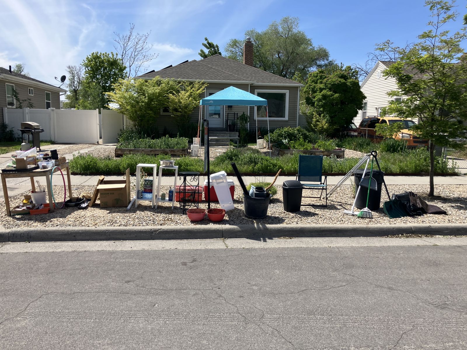 Free Yard Sale Leftovers