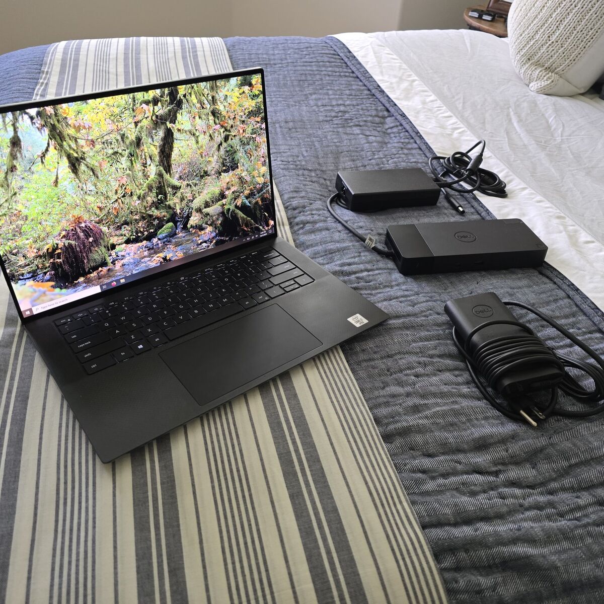 Dell Precision 5550 1TB NVME 32gb i7 10th