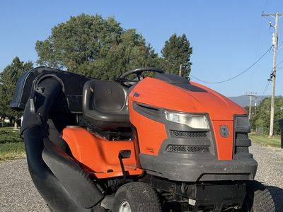 Husqvarna YTH20K46 Riding Lawn Mower w/ Bagger