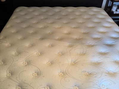 Aireloom King size Firm hybrid mattress