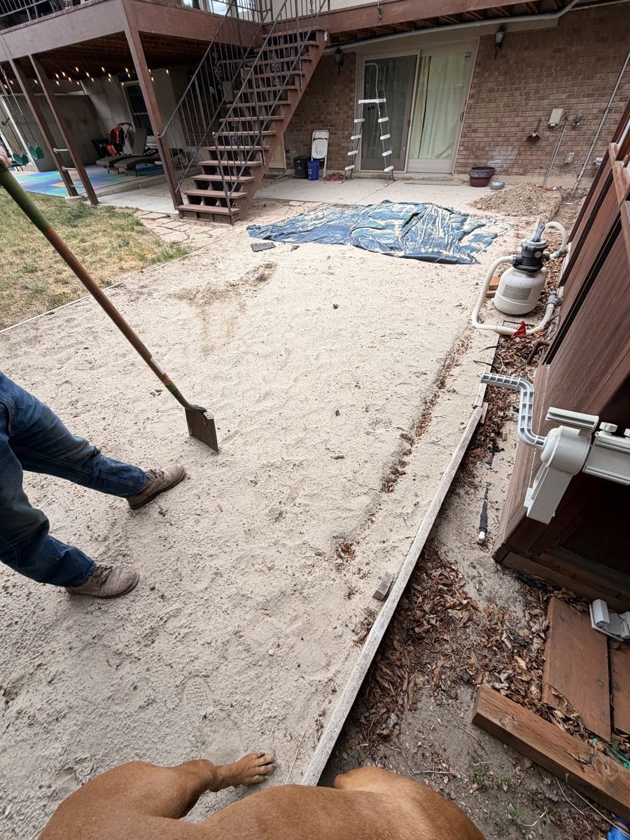 FREE Sand - Perfect for landscaping, patios, or play areas, 3.5 cubic yard