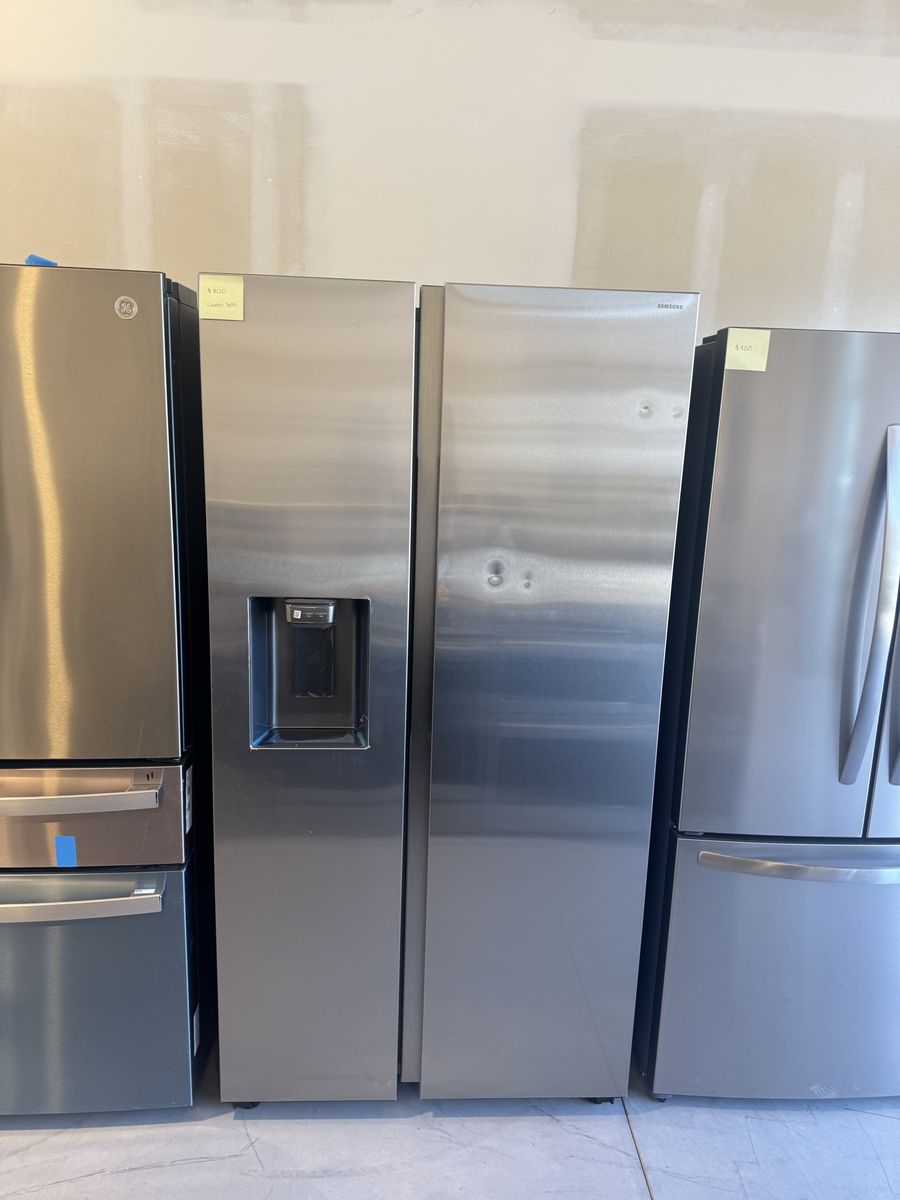 New scratch and dent Samsung 22 CuFt side by side Refrigerator