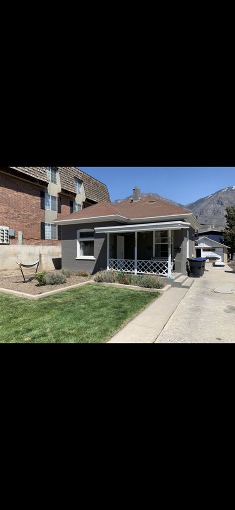 House For Rent  1400 Month