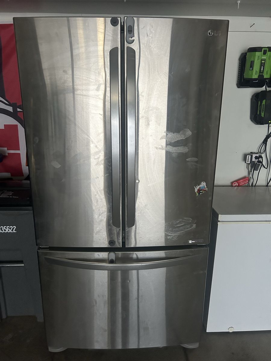 LG Stainlerss Steel French Door Refrigerator (LFC21776ST)