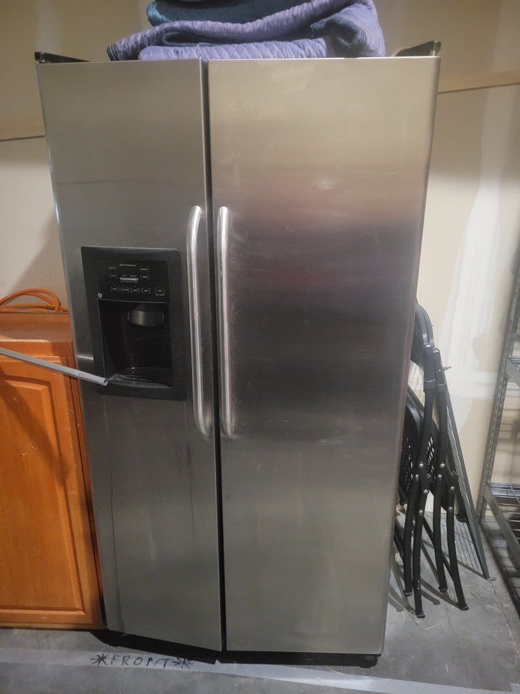 Frigidaire Stainless Steel Side-by-Side Refrigerator\ Ice & Water Dispenser tubing cut