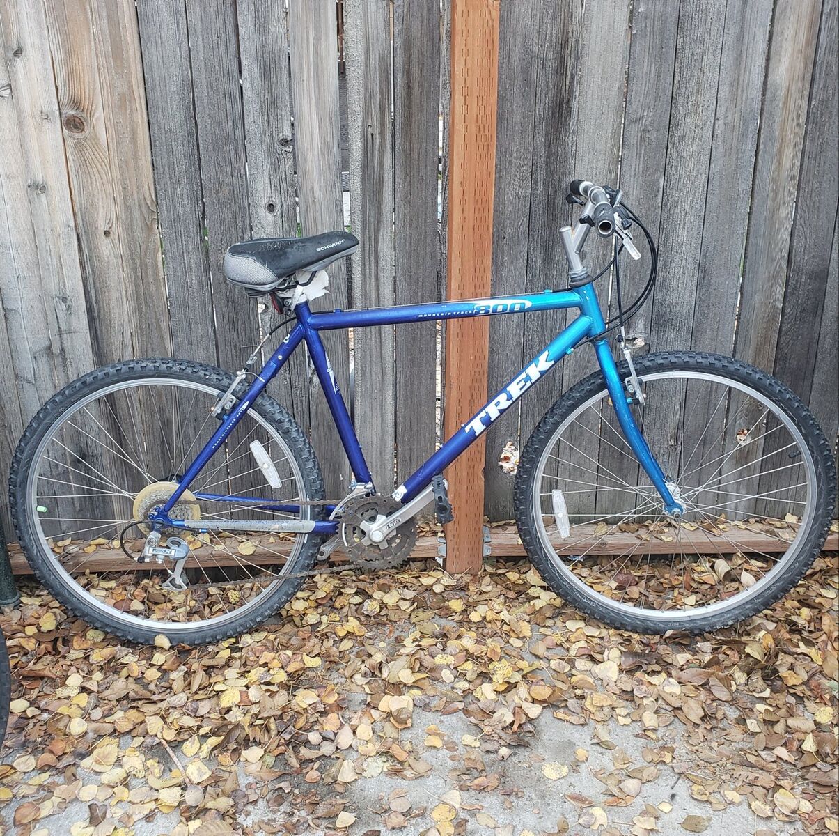 BIKE MOUNTAINTRACK SERIES 800