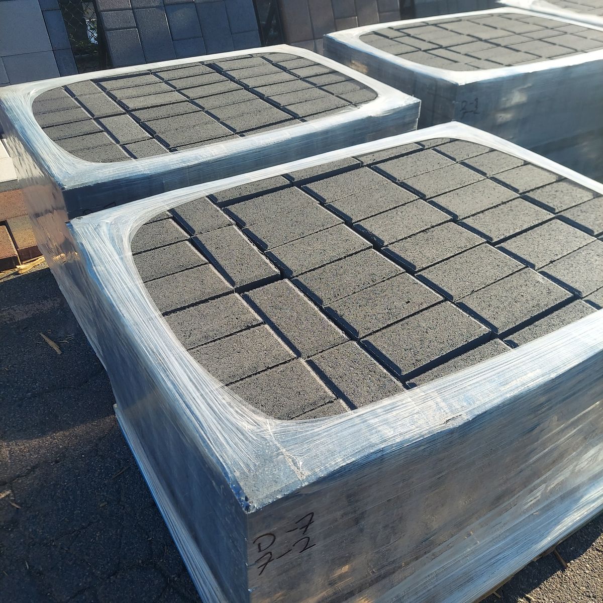 BLACK HOLLAND PAVERS (4x8)
