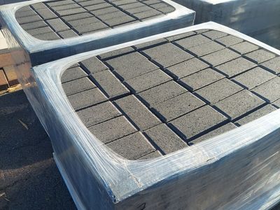 BLACK HOLLAND PAVERS (4x8)