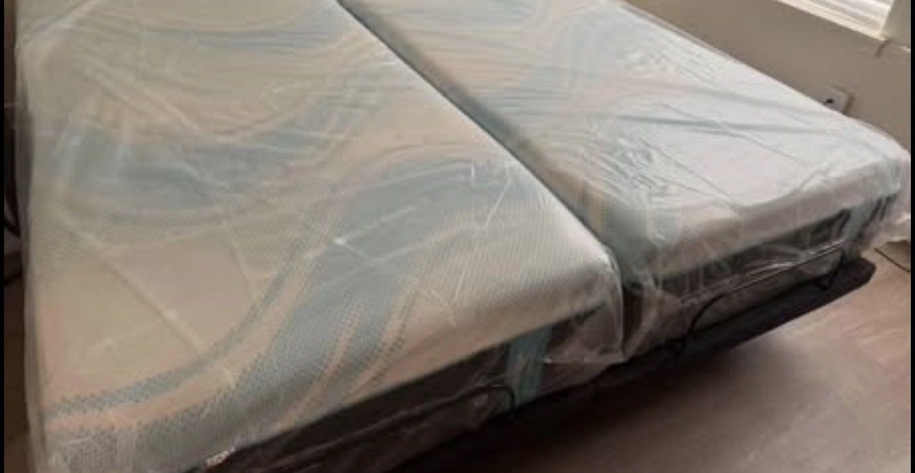NEW - Tempur-Pedic LuxeBreeze Split King Mattress Set with Adjustable Power Base