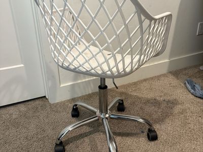 White desk chair