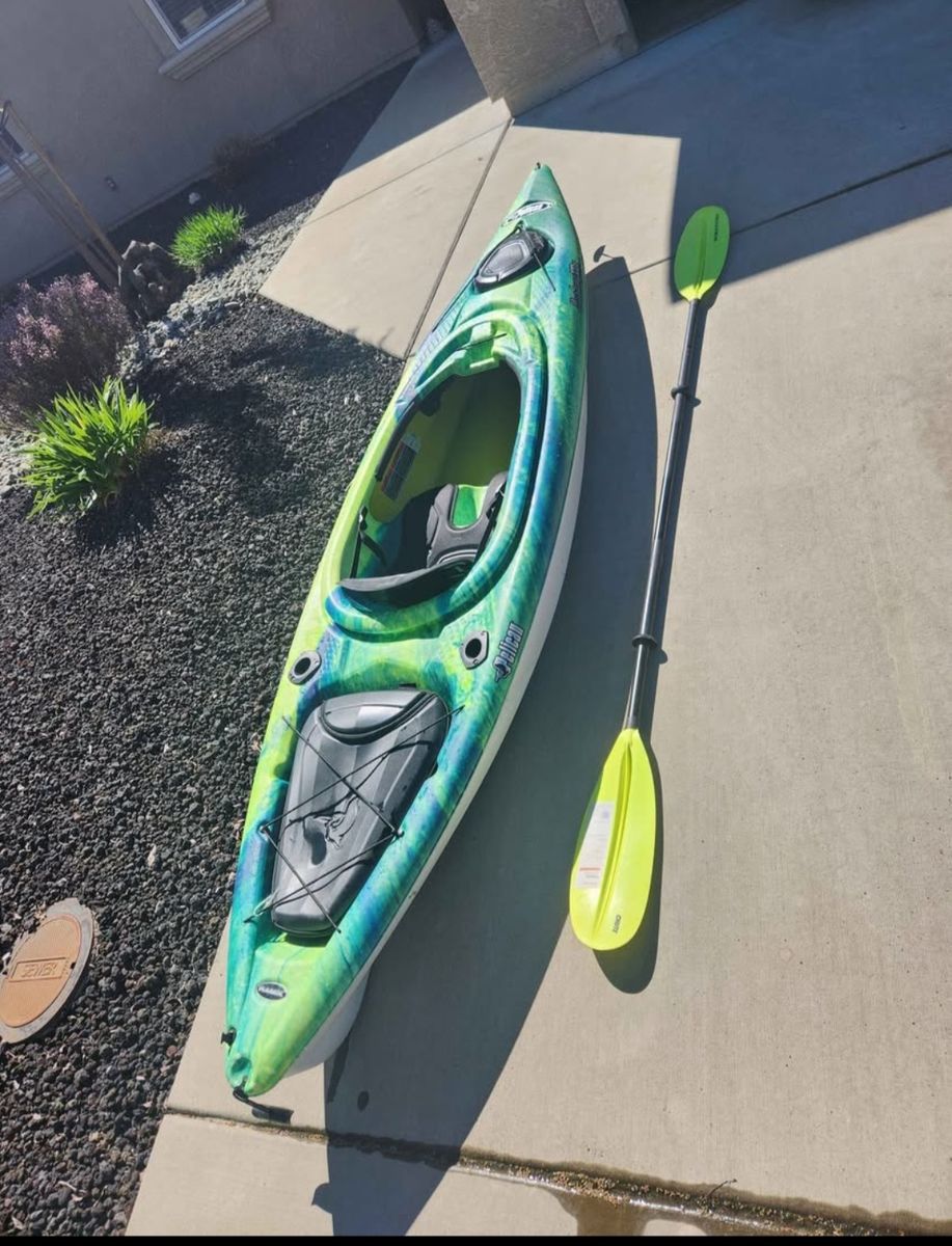 Pelican Mustang 1000X Fishing Kayak