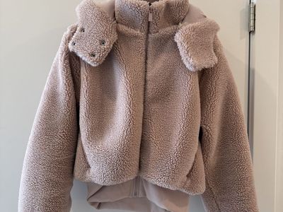 Alo Yoga Sherpa Aspen Puffer Jacket - Pink, Size S - Cozy & Stylish Full-Zip Hooded Top