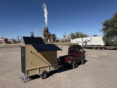 Custom eDirt bike trailer with charging system