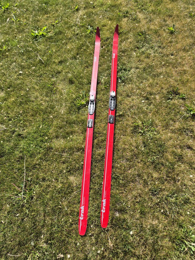 Trak Spirit XC Ski w/ NNN Binding (208)