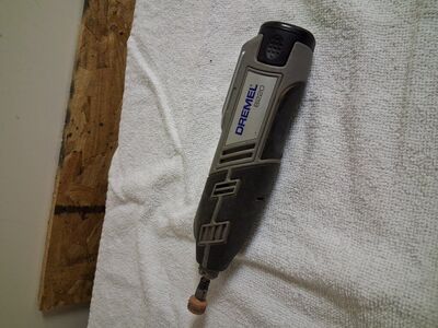 SALE Dremel 8220 12V Max variable-speed cordless rotary
