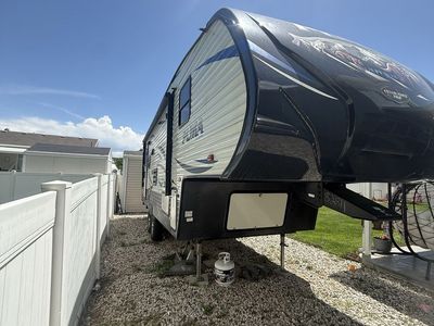 2020 Palomino Puma 253FBS