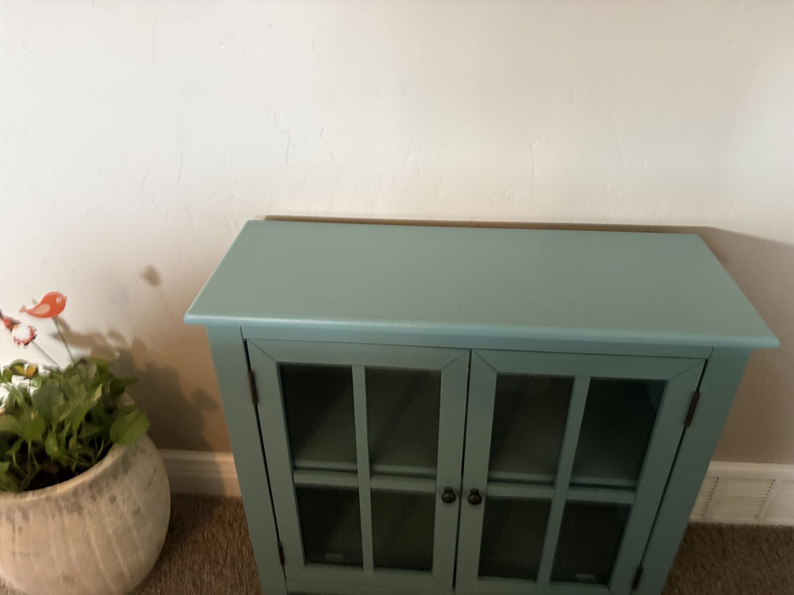 Main image 3