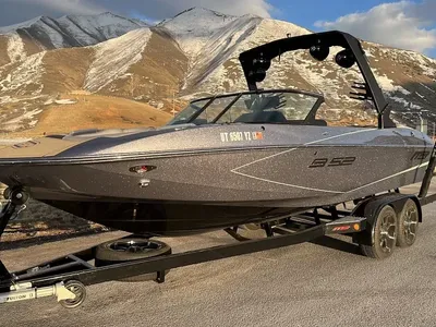 Premium MB B52 Surf Boat Rental | Lake Powell | Seats 16