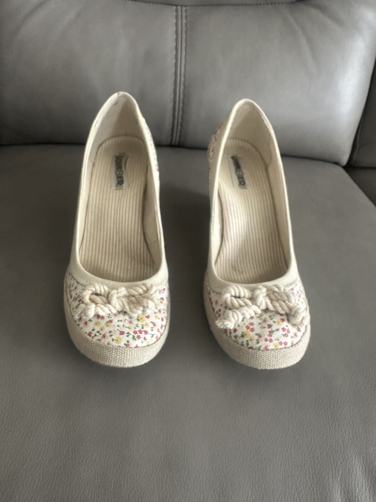 Women's Unr8ed flower print wedge