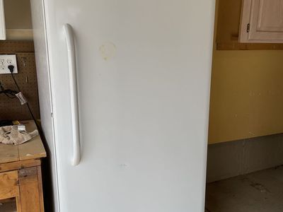 Used Frigidaire 16.6-cu ft Frost-free Upright Freezer