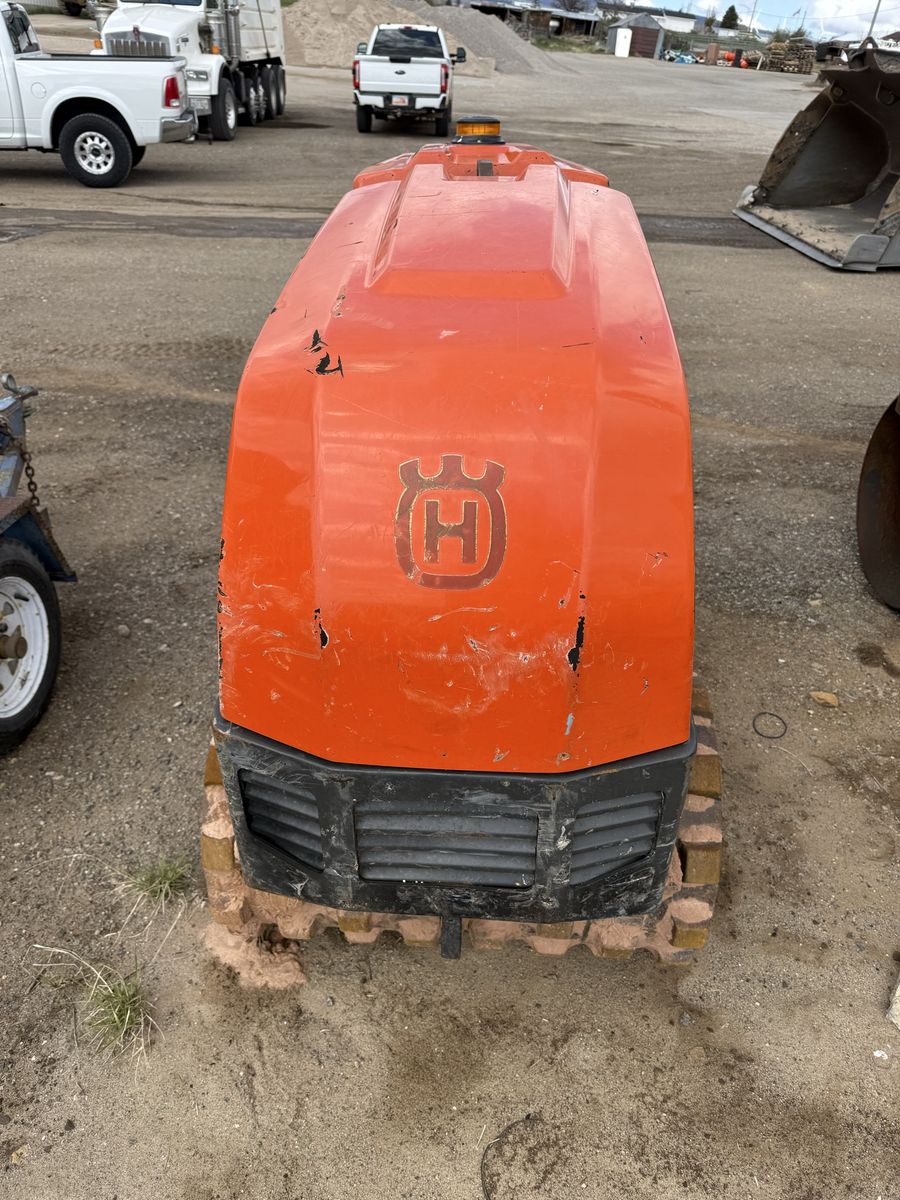 Main image 3