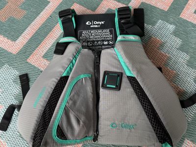 Onyx MoveVent Dynamic Life Vest PFD Gray Teal Adult Medium/Large