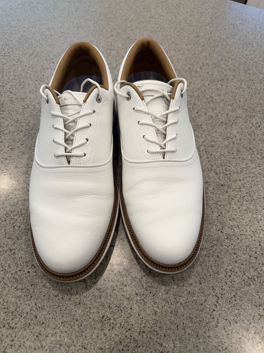 Sun Day Red Tiger Woods Golf Shoes White Silver size 12 - fits an 11.5 foot
