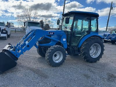 LS MT352HC Tractor and loader