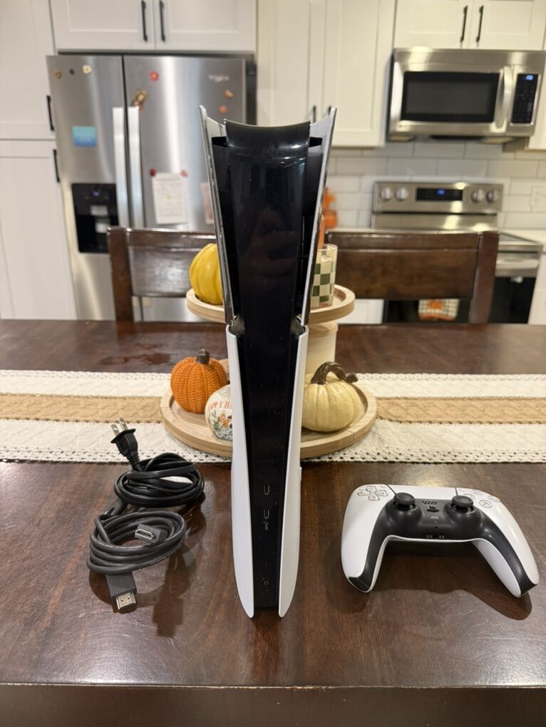 PS5 Slim Digital Black & White