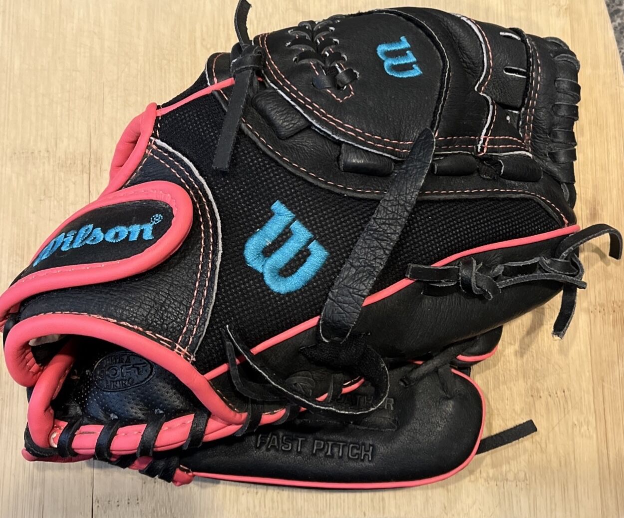 Wilson Flash Fast Pitch Softball Glove 11