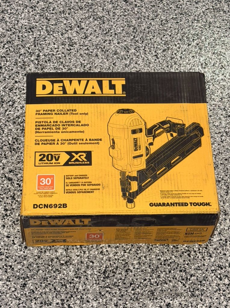 Dewalt DCN692B Nailer