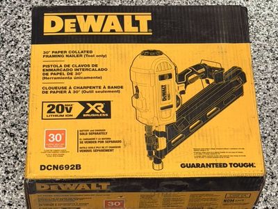 Dewalt DCN692B Nailer