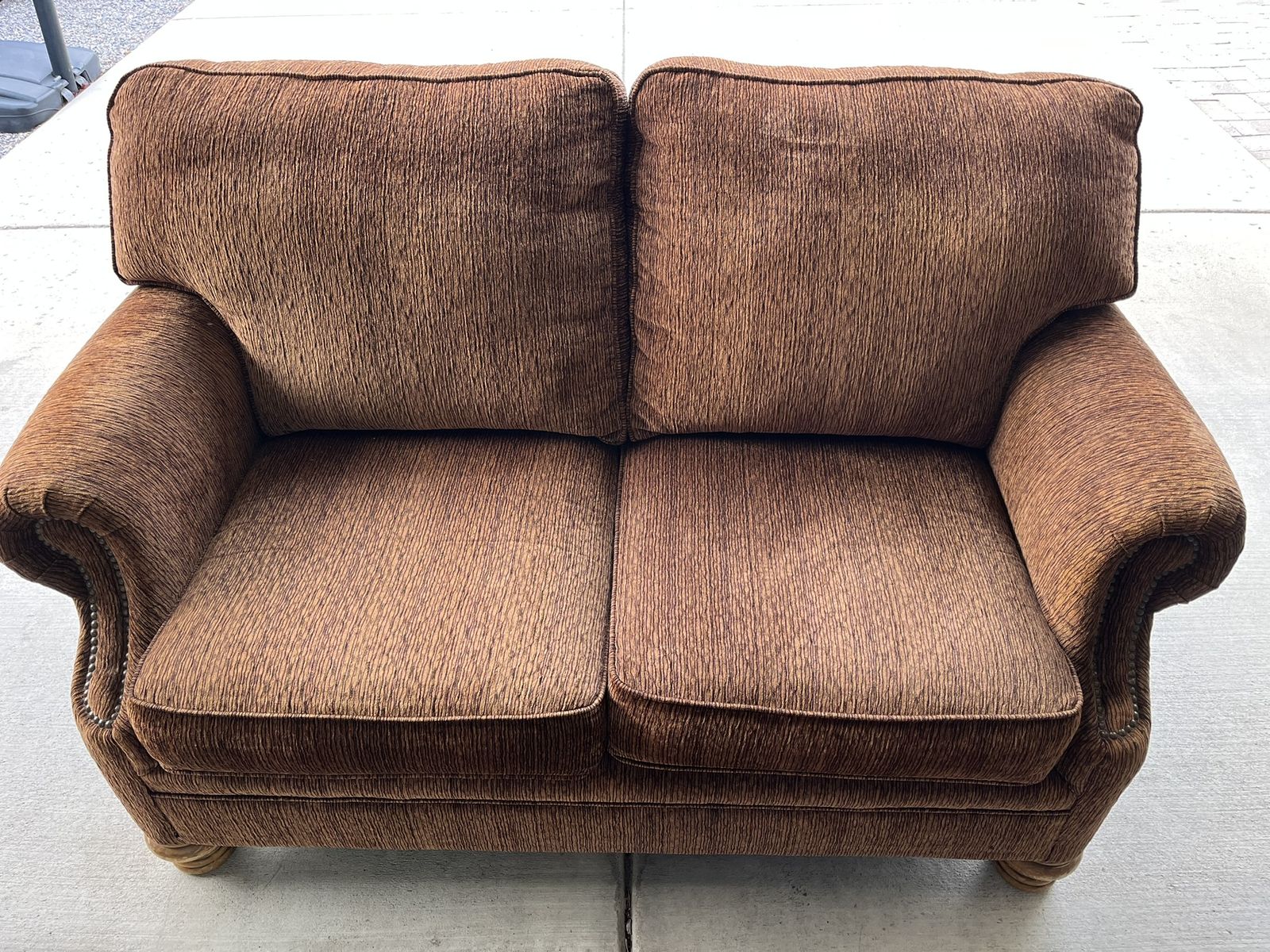 Clean Brown Loveseat – Very Comfortable – Great Condition