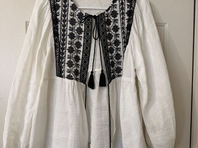 Zara Embroidered Boho Long Sleeve Blouse White Black Tassel Tie Top Size Medium
